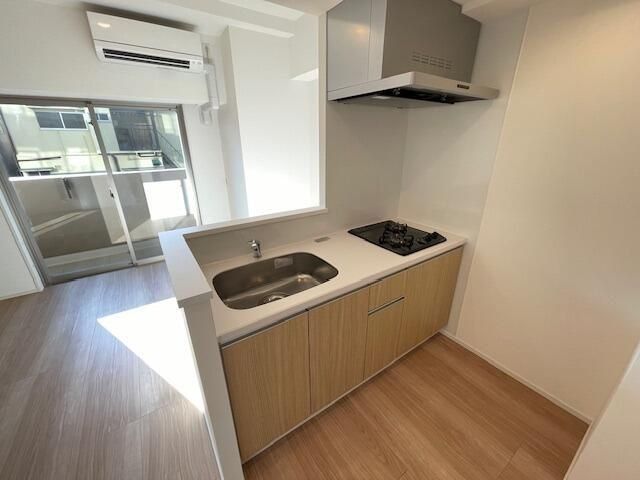 �y�G���g�����X�z�@