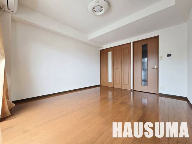 �y���̑������E�X�y�[�X�z�@���r���O/����