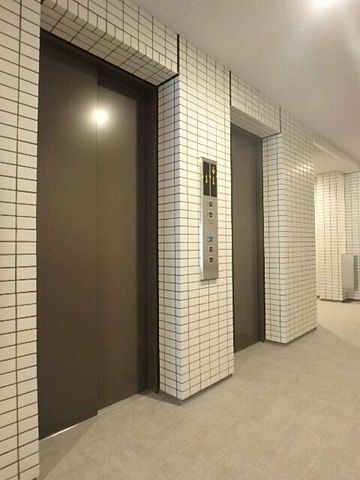 �y�G���g�����X�z�@