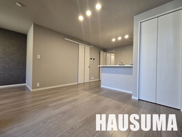 �y���ԁE���r���O�z�@