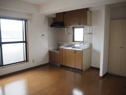 �y���ԁE���r���O�z�@