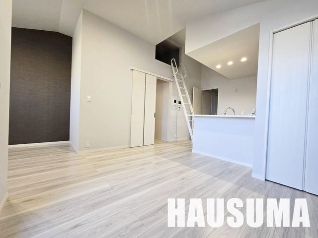 �y���ԁE���r���O�z�@���r���O/����