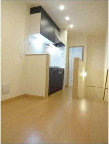 �y���ԁE���r���O�z�@