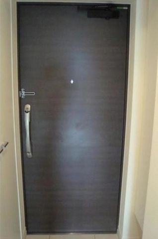 �y���̑��ݔ��z�@���փh�A