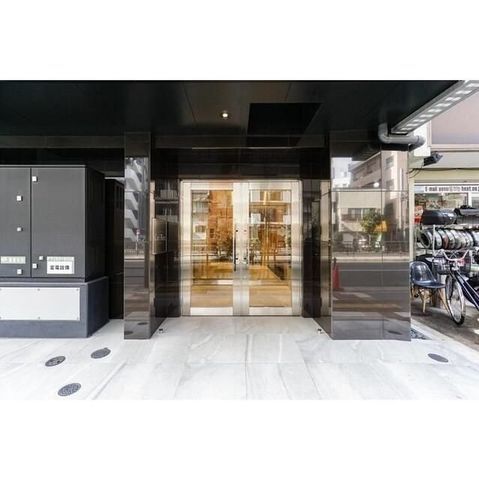 �y�G���g�����X�z�@