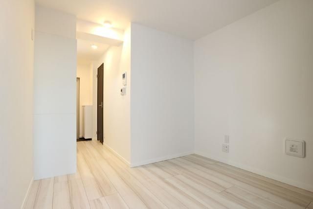 �y���ԁE���r���O�z�@