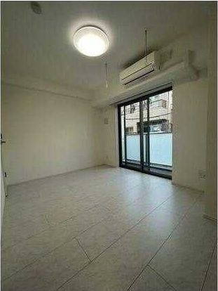 �y���ԁE���r���O�z�@