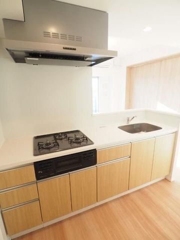 �y�G���g�����X�z�@