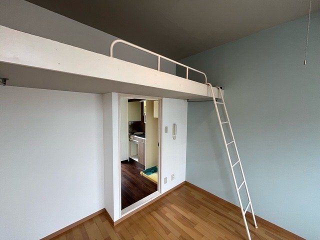 �y���ԁE���r���O�z�@