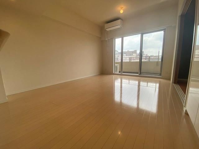 �y���ԁE���r���O�z�@