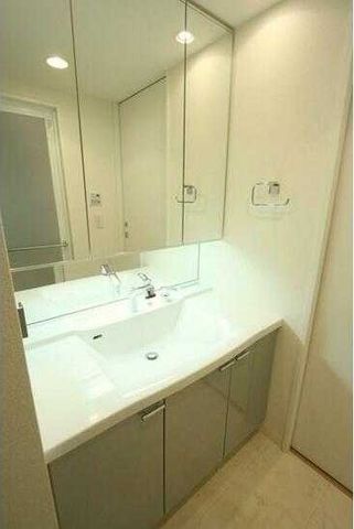 �y���ʏ��z�@