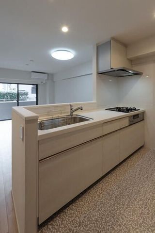 �y�L�b�`���z�@