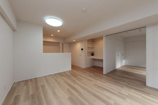 �y���ԁE���r���O�z�@