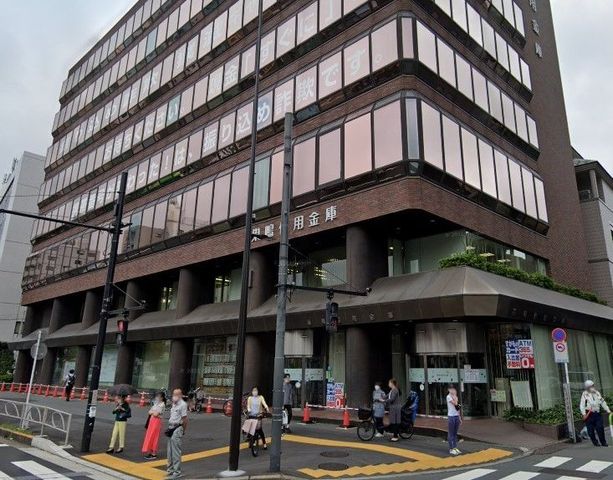 �y���Ӂz�@�����M�p���ɖ{�X�c�ƕ� �k��4���B 320m