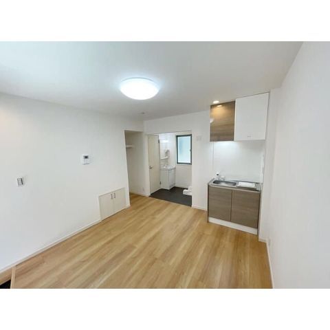 �y���ԁE���r���O�z�@