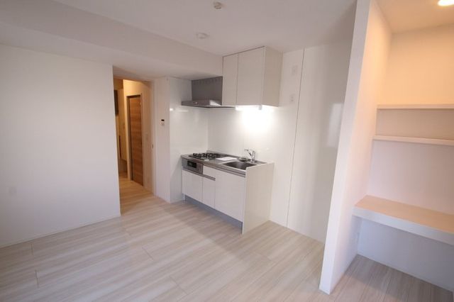 �y���ԁE���r���O�z�@