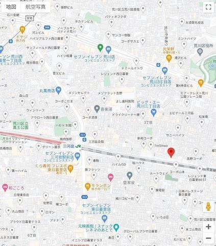 �y�n�}�z�@