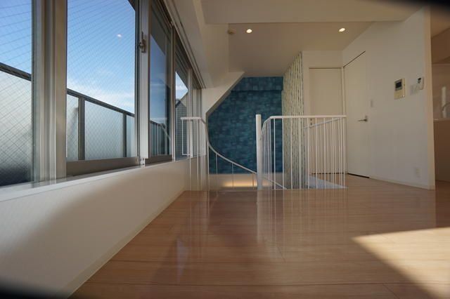 �y���̑��ݔ��z�@