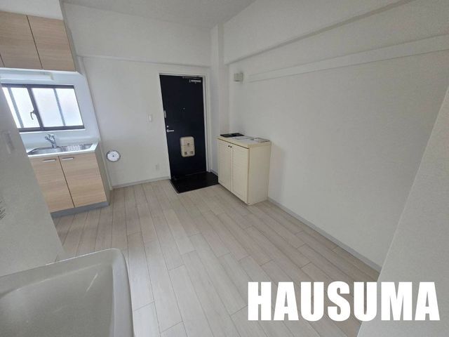 �y�����E���r���O�z�@2026�N�X���B�e
