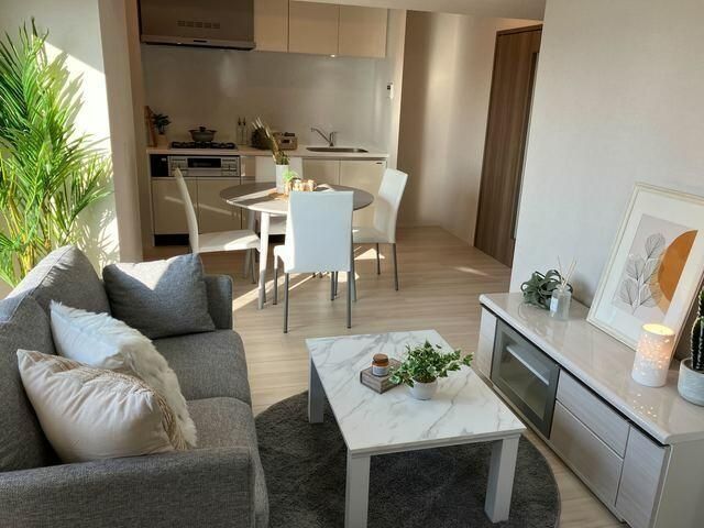 �y���ԁE���r���O�z�@