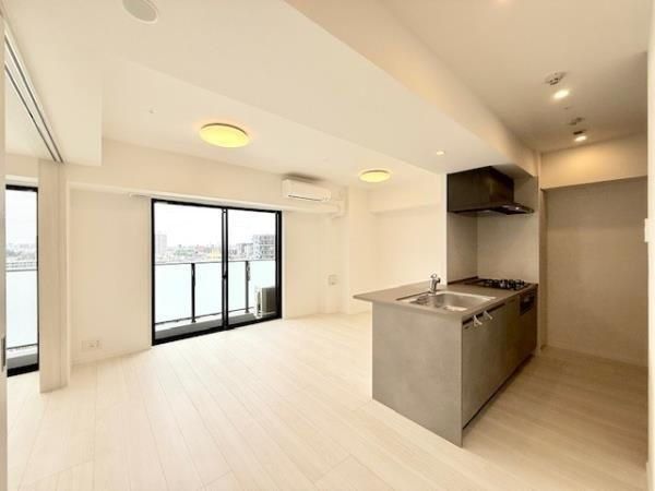 �y���ԁE���r���O�z�@