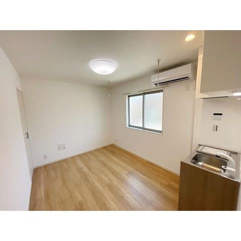 �y���ԁE���r���O�z�@