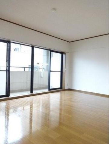 �y���ԁE���r���O�z�@