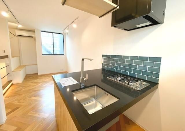 �y�L�b�`���z�@