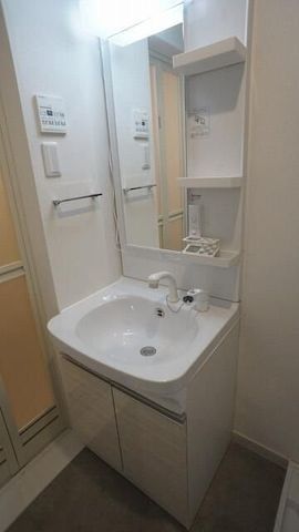 �y���ʏ��z�@