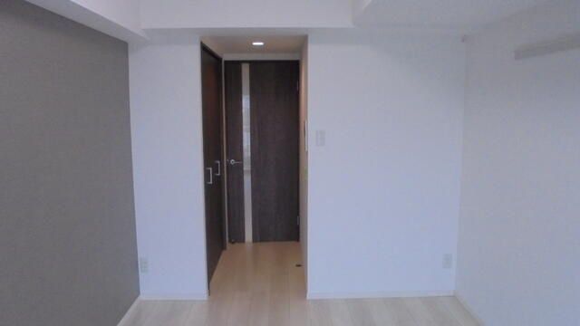 �y���ԁE���r���O�z�@