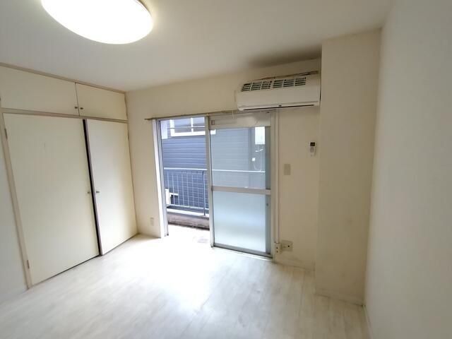 �y���ԁE���r���O�z�@