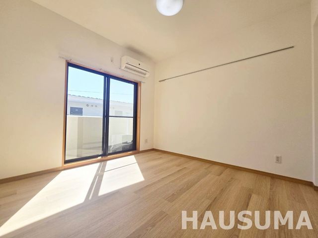 �y���̑������E�X�y�[�X�z�@���r���O/����