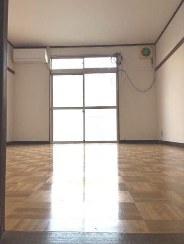 �y���ԁE���r���O�z�@