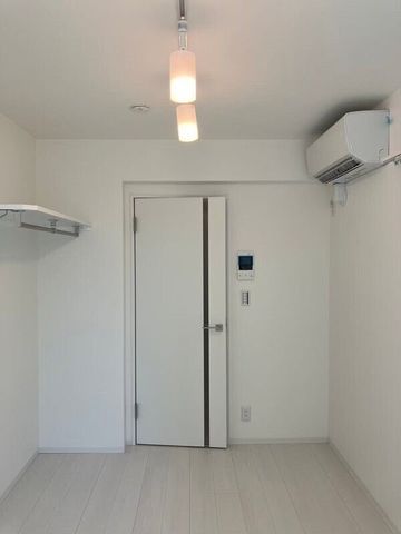 �y���ԁE���r���O�z�@