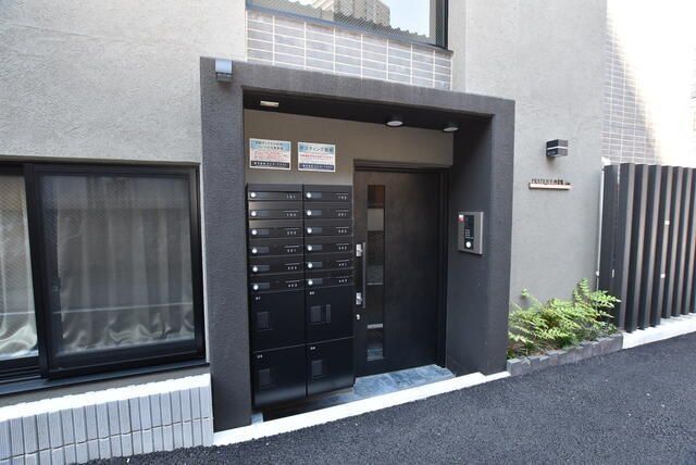 �y�G���g�����X�z�@