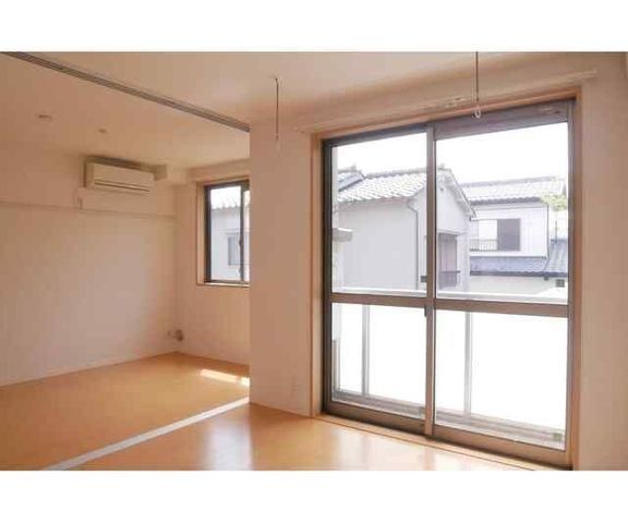 �y���ԁE���r���O�z�@