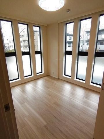 �y���̑������E�X�y�[�X�z�@