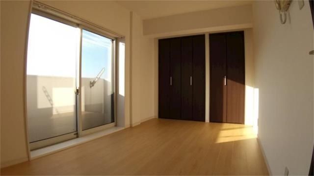 �y���ԁE���r���O�z�@