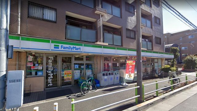 �y���Ӂz�@�t�@�~���[�}�[�g�u���w�O�ʂ�X �k��10���B 760m