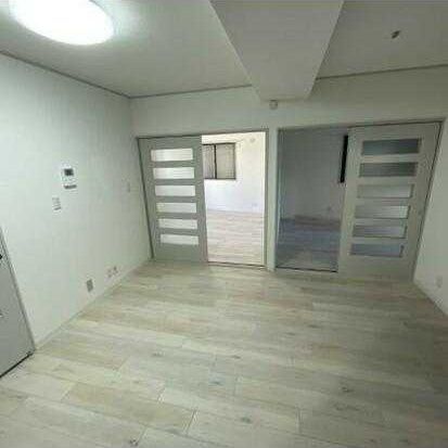 �y���̑��ݔ��z�@