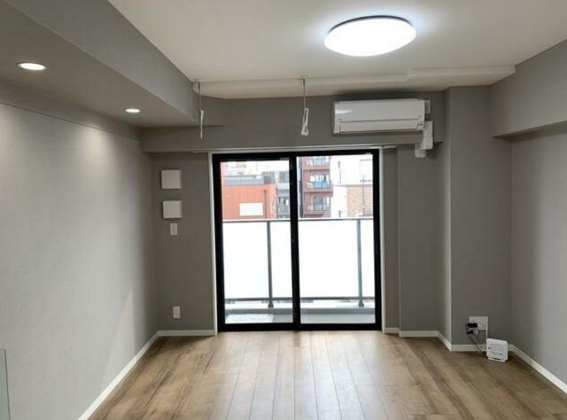 �y���ԁE���r���O�z�@����