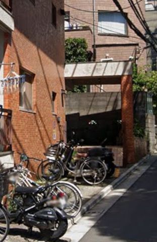 �y�G���g�����X�z�@