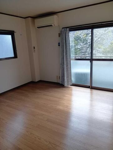 �y���ԁE���r���O�z�@