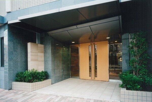 �y�G���g�����X�z�@