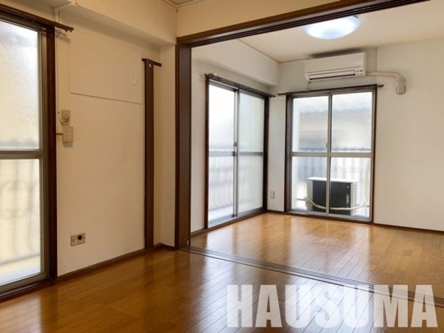 �y���ԁE���r���O�z�@���r���O�E����