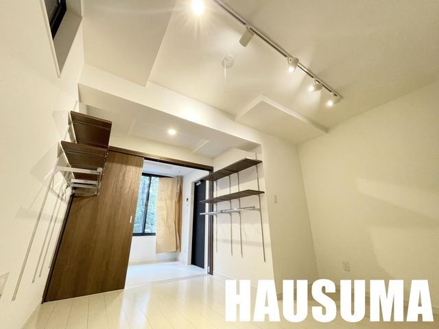 �y���ԁE���r���O�z�@