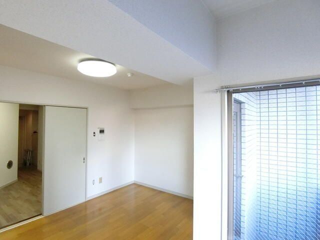 �y���ԁE���r���O�z�@