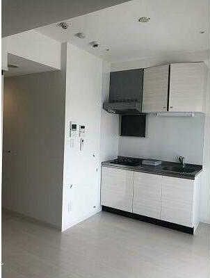 �y���ԁE���r���O�z�@