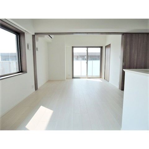 �y���ԁE���r���O�z�@