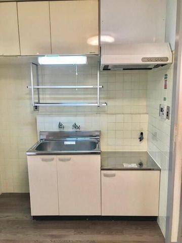 �y�L�b�`���z�@